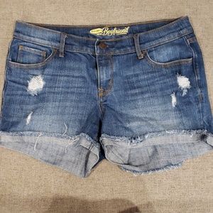 Distressed Boyfriend Jean Short